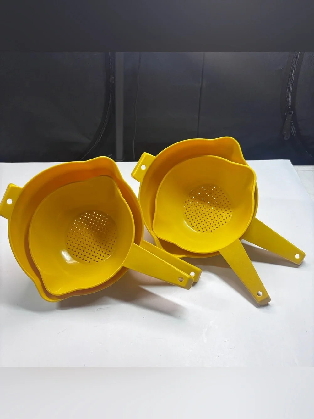 Vtg Tupperware 4 Yellow Colander Strainer 2qt 1 qt Grandma Cottage Core Country